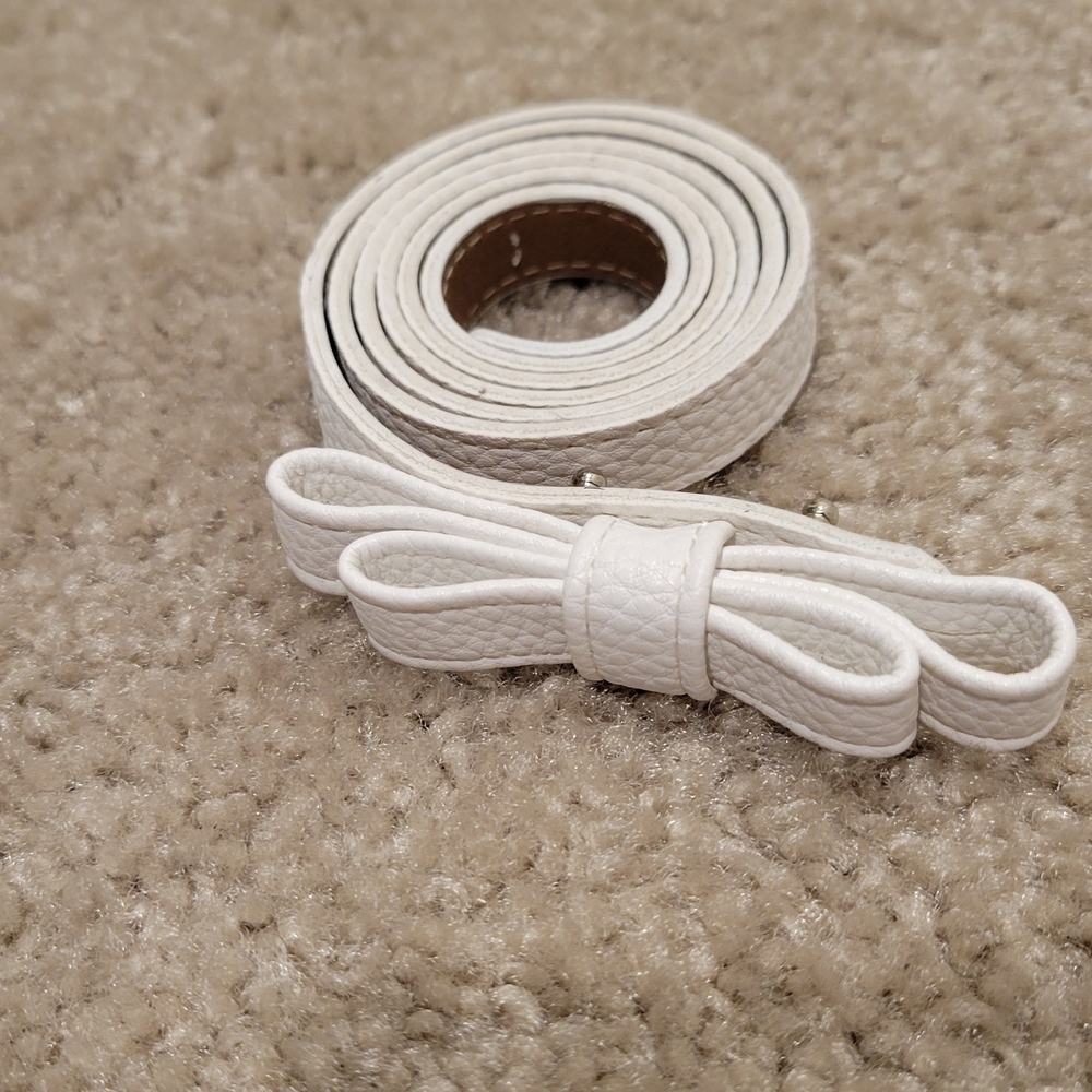 White Textured Belt with Bow Detail